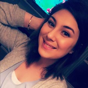 Meet your Posher, Kaylie